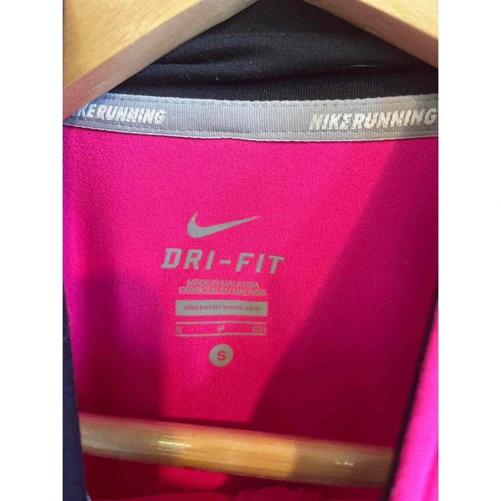 Size Small Nike Pink Women's Long Sleeve Shirt